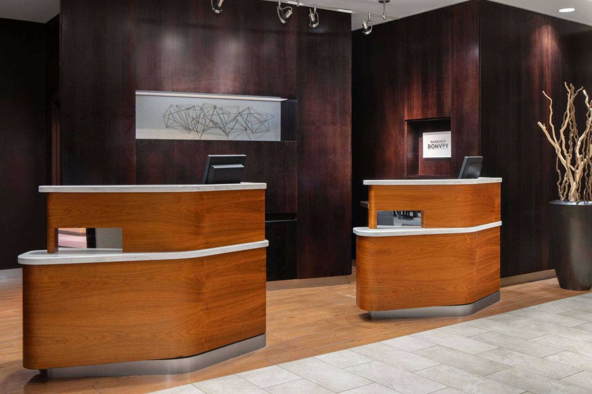 Hotel Courtyard By Marriott Raleigh North/Triangle Town Center Zewnętrze zdjęcie