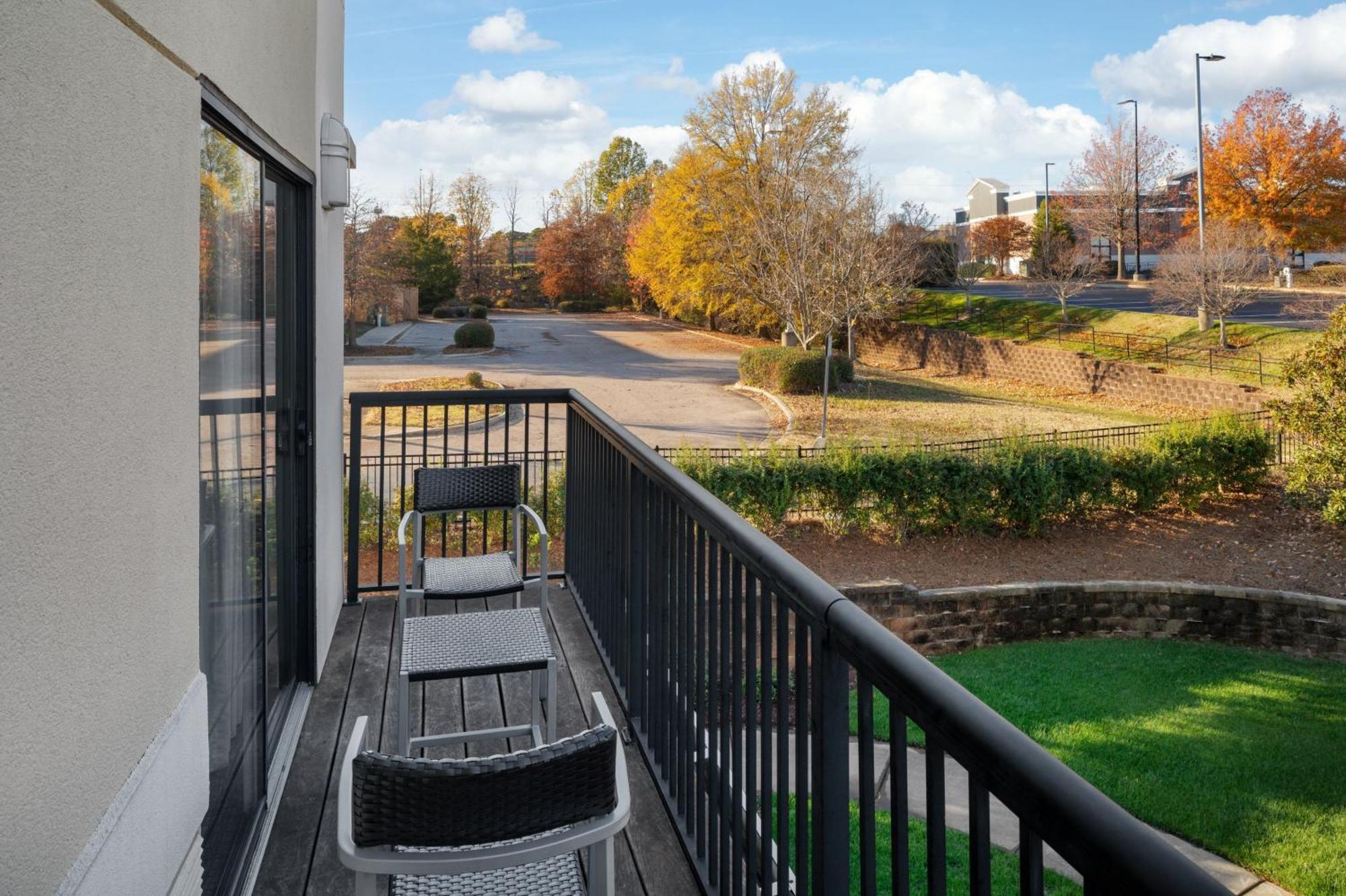 Hotel Courtyard By Marriott Raleigh North/Triangle Town Center Zewnętrze zdjęcie