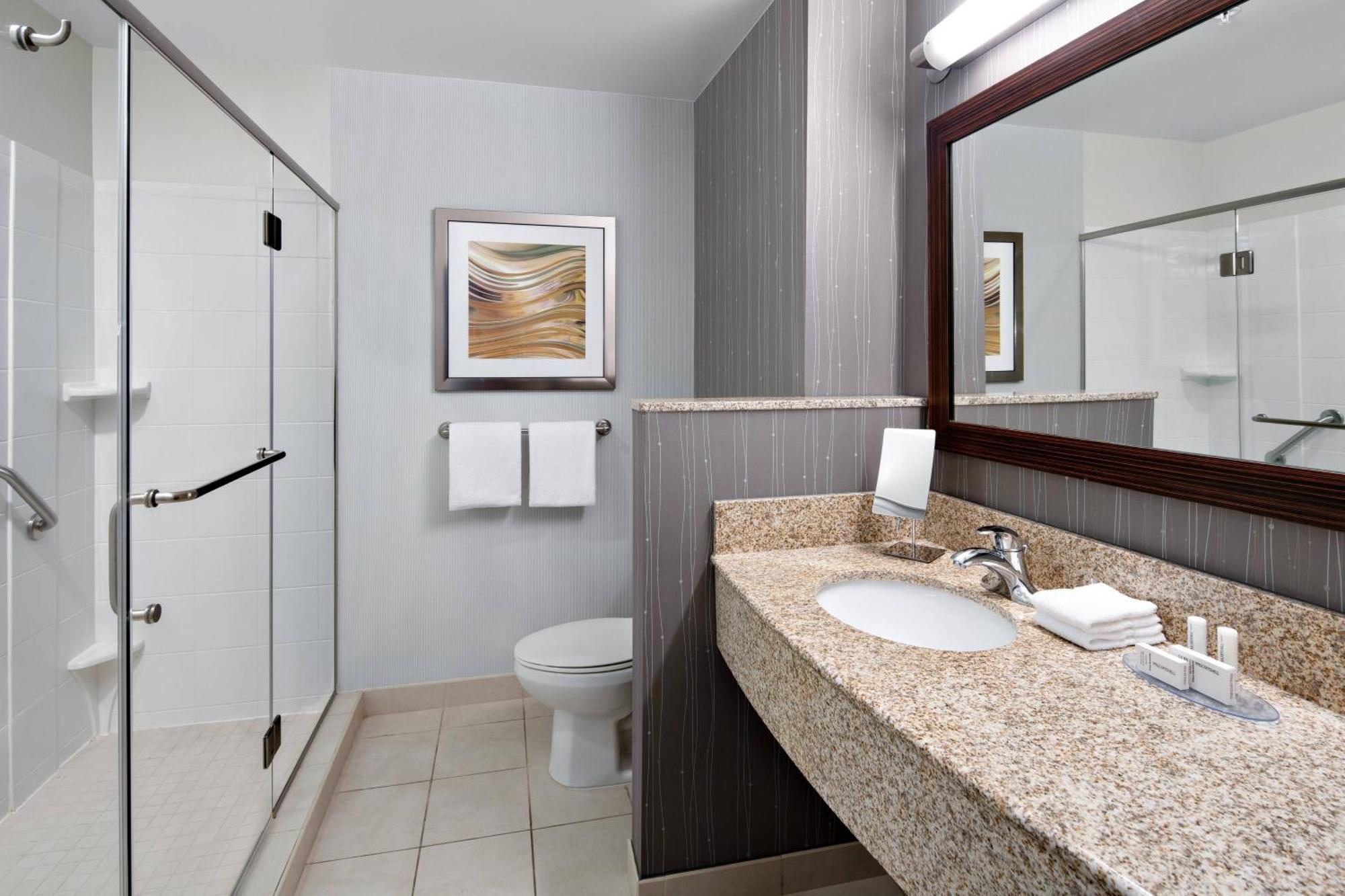 Hotel Courtyard By Marriott Raleigh North/Triangle Town Center Zewnętrze zdjęcie